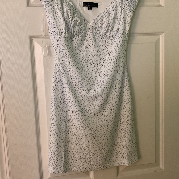 White Floral Dress - Picture 2 of 7